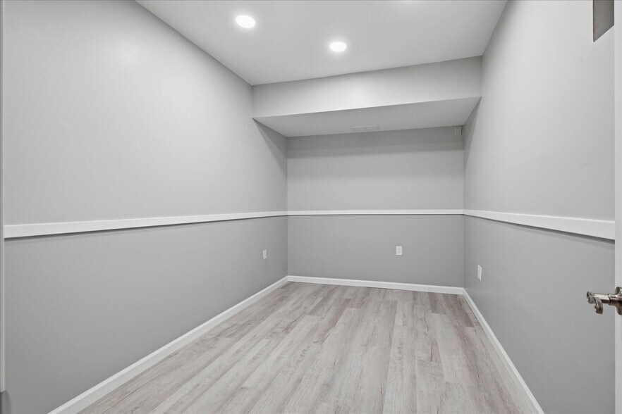 More Photos Of 641 S Prince St, Lancaster Storefront For Sale