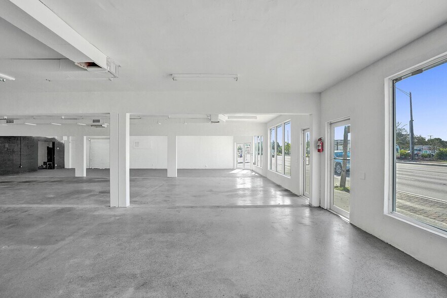 More Photos Of 3055-3057 Broward Blvd, Fort Lauderdale Storefront Retail Office For Sale