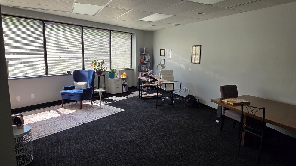 More Photos Of 85 N Main St, Mount Clemens Office Residential For Lease