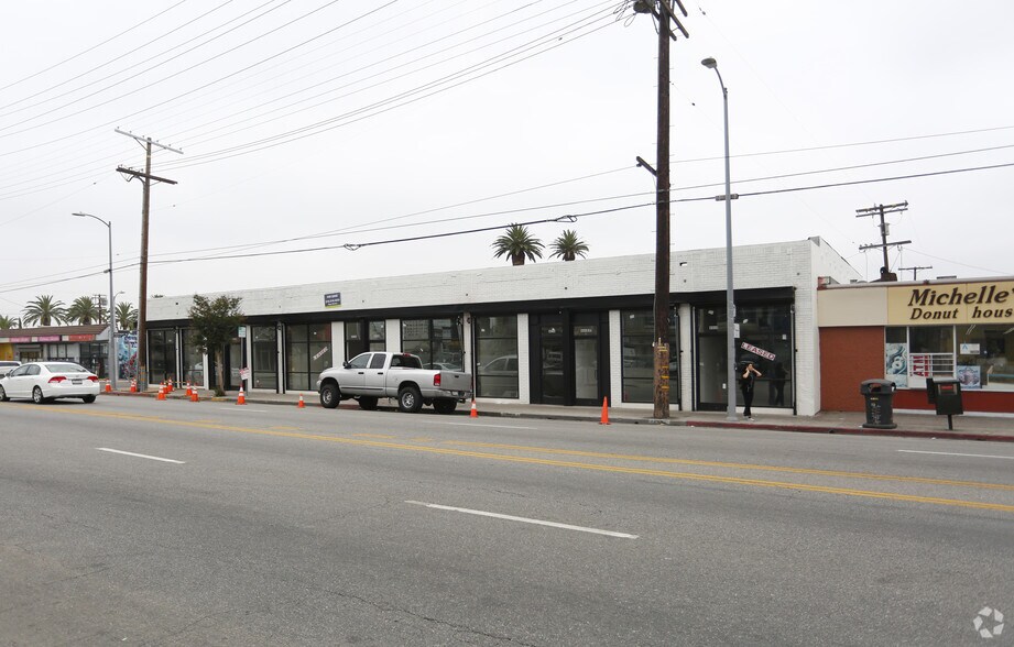 More Photos Of 4850 Santa Monica Blvd, Los Angeles Storefront For Lease