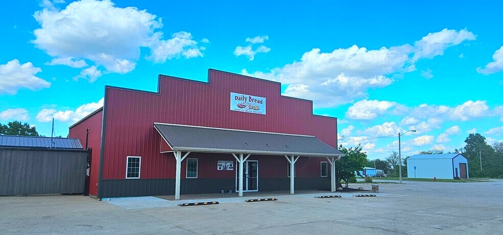 More Photos Of 100 W Pleasant, Cincinnati General Retail For Sale