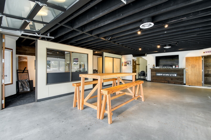 More Photos Of 12290 SW Main St, Portland Office For Sale