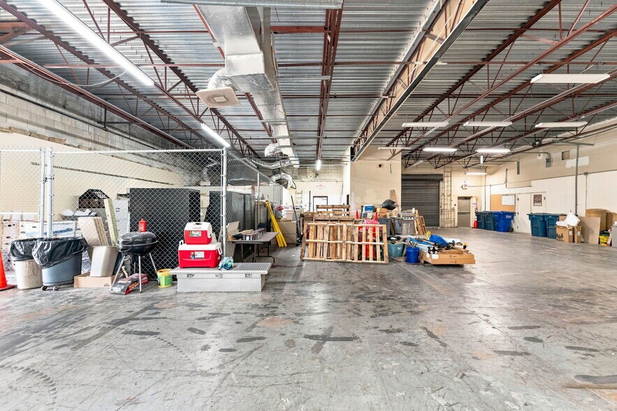 More Photos Of 1365 Hamlet Ave, Clearwater Flex For Lease