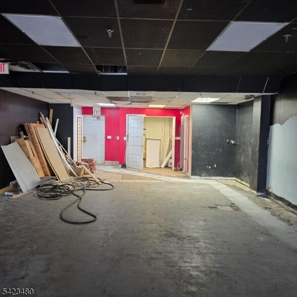 More Photos Of 713 E Main St, Bridgewater Convenience Store For Lease