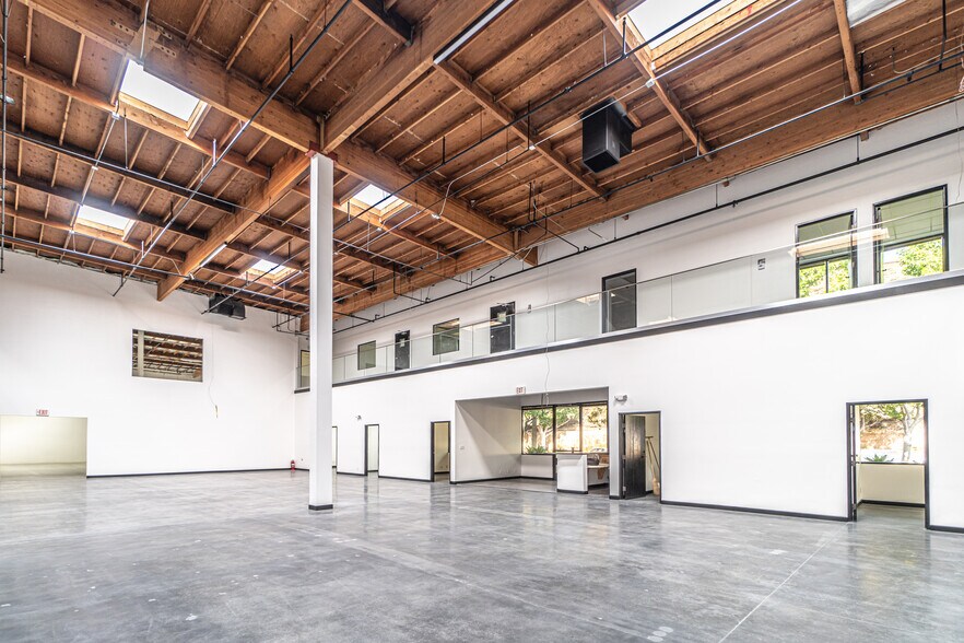 More Photos Of 19560 S Rancho Way, Rancho Dominguez Distribution For Sale