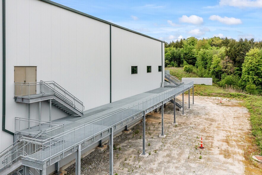 More Photos Of 51 R W Moore Ave, Orange Manufacturing For Sale