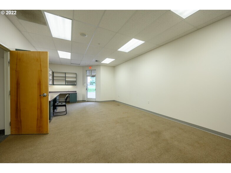More Photos Of 375 SE Norton Ln, Mcminnville Medical For Lease