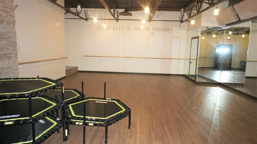 More Photos Of 134 Pembina Rd, Sherwood Park Flex For Sale