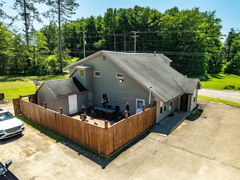 More Photos Of 7034 US-219 Hwy, Lewis Run Restaurant For Sale