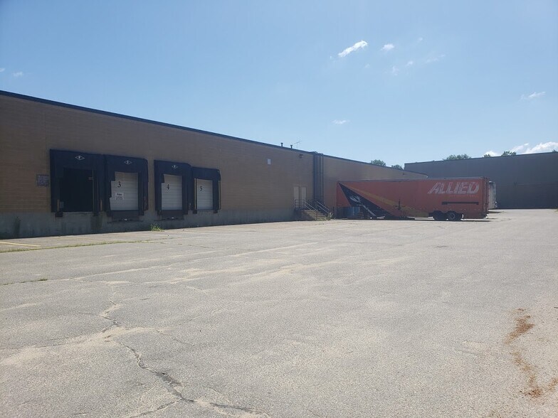 More Photos Of 168 Ayer Rd, Littleton Warehouse For Lease