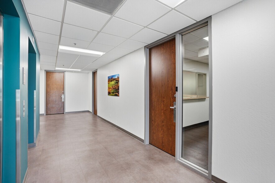 More Photos Of 9225 N 3rd St, Phoenix Medical For Lease