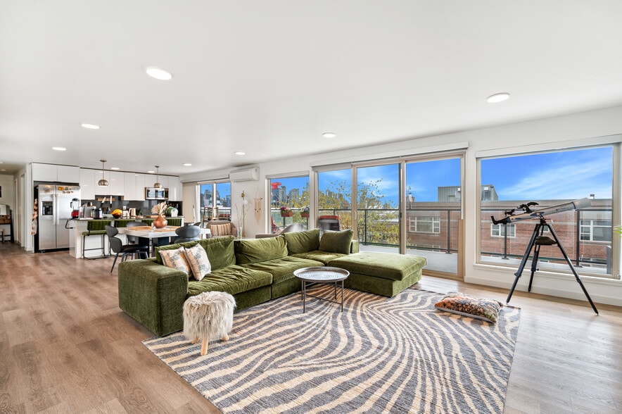 More Photos Of 800 Queen Anne Ave N, Seattle Apartments For Sale