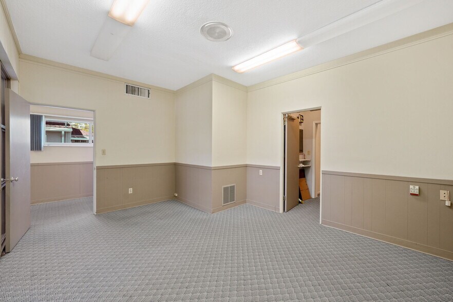 More Photos Of 1510 Dr. Martin Luther King Jr St N, Saint Petersburg Office For Sale