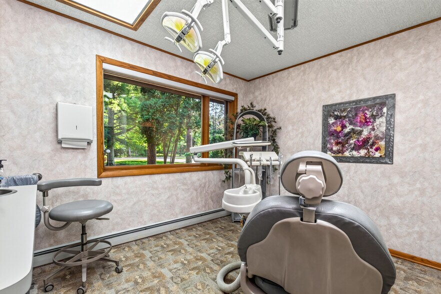More Photos Of 9758 W Lake Ave, Minocqua Medical For Sale