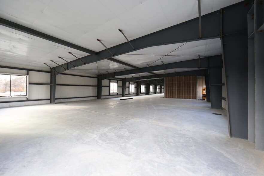 More Photos Of 140 Ace St, Fall River Light Manufacturing For Lease