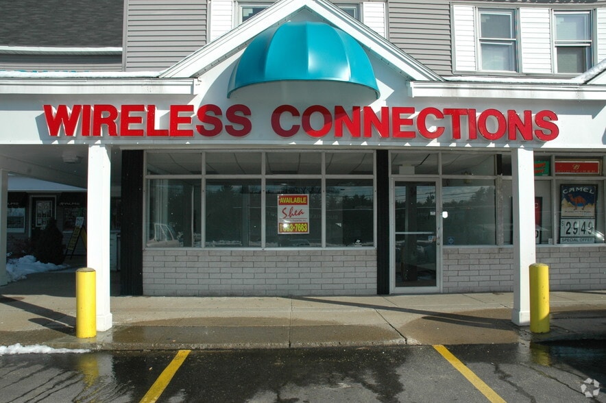 More Photos Of 341-351 S Broadway, Salem Unknown For Lease