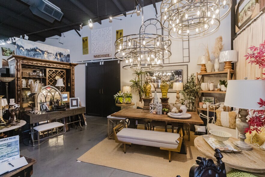 More Photos Of 736 N Andover Rd, Andover Storefront For Sale