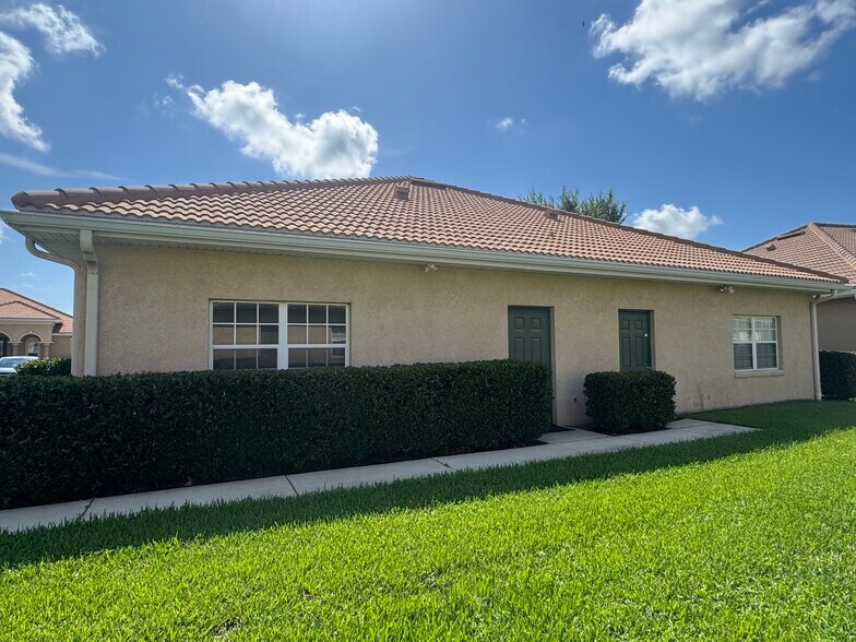 More Photos Of 3212-3214 Hillsdale Ln, Kissimmee Medical For Lease