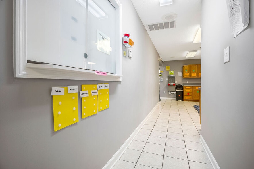 More Photos Of 217-219 Station St, Jacksonville Medical For Sale