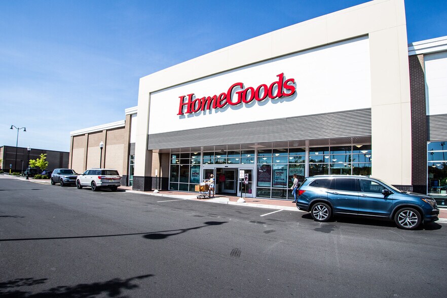 More Photos Of 901-957 Haddonfield Rd, Cherry Hill Unknown For Lease