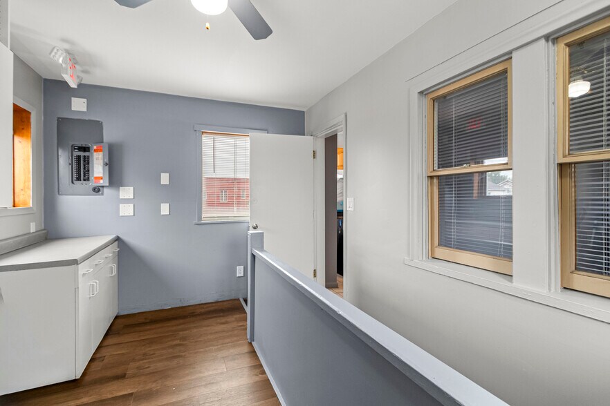 More Photos Of 5920 Chase Rd, Dearborn General Retail For Lease