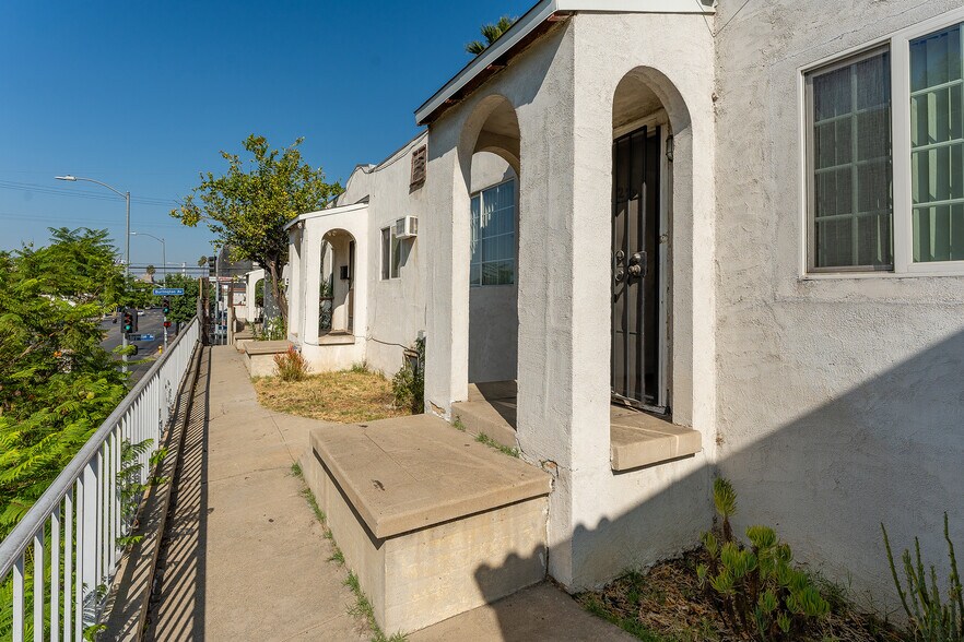 More Photos Of 272 S Burlington Ave, Los Angeles Apartments For Sale