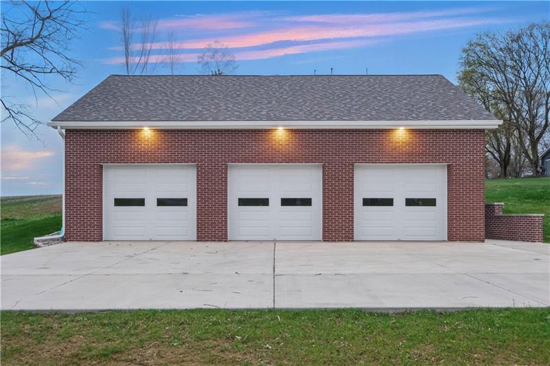 More Photos Of 180 Butler Rd, Saxonburg Restaurant For Sale