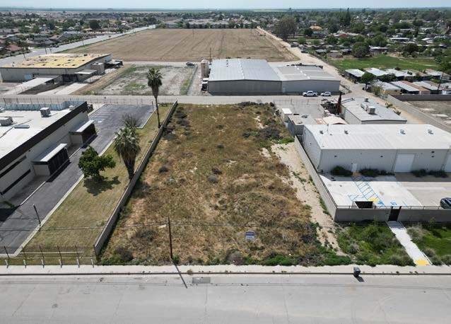 More Photos Of 1061 S Derby St, Arvin Warehouse For Sale