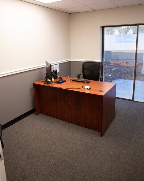 More Photos Of 12945 Seminole Blvd, Largo Unknown For Lease