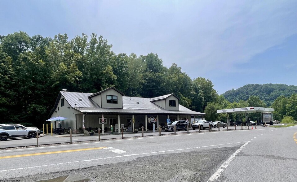 More Photos Of 20165 S US-19 Hwy, Walkersville Convenience Store For Sale