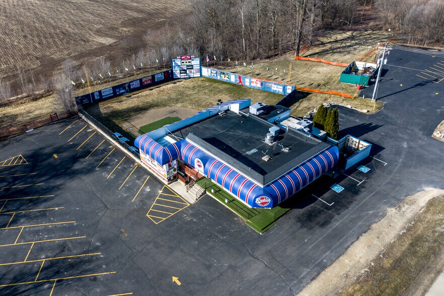 More Photos Of 10267 US Highway 14, Mazomanie Sports And Entertainment For Sale