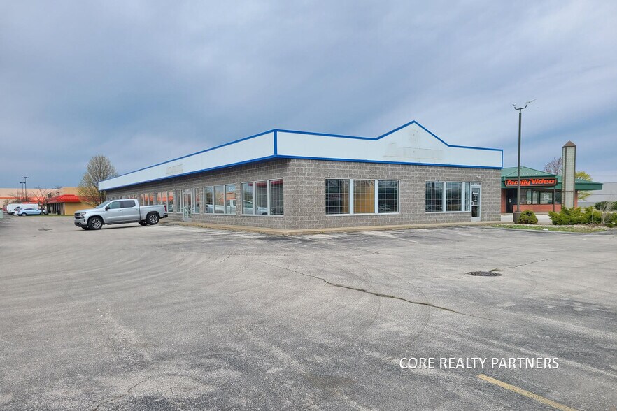More Photos Of 2685 Henry St, Muskegon Storefront Retail Office For Lease