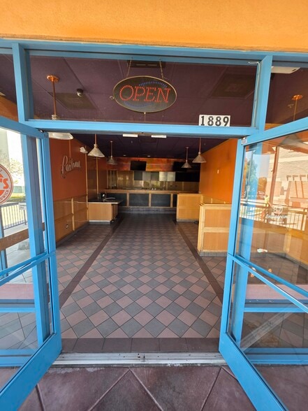 More Photos Of 1889 E Willow St, Signal Hill Freestanding For Lease