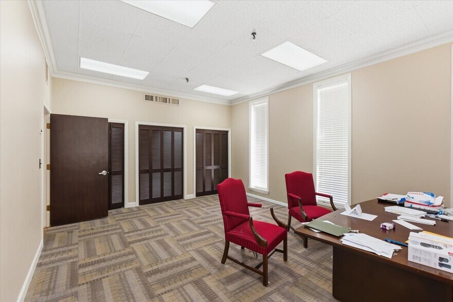 More Photos Of 103 Watson St, Rome Office For Sale