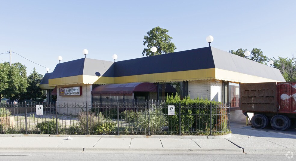 More Photos Of 8251-8361 N Belmont Ave, River Grove Unknown For Lease