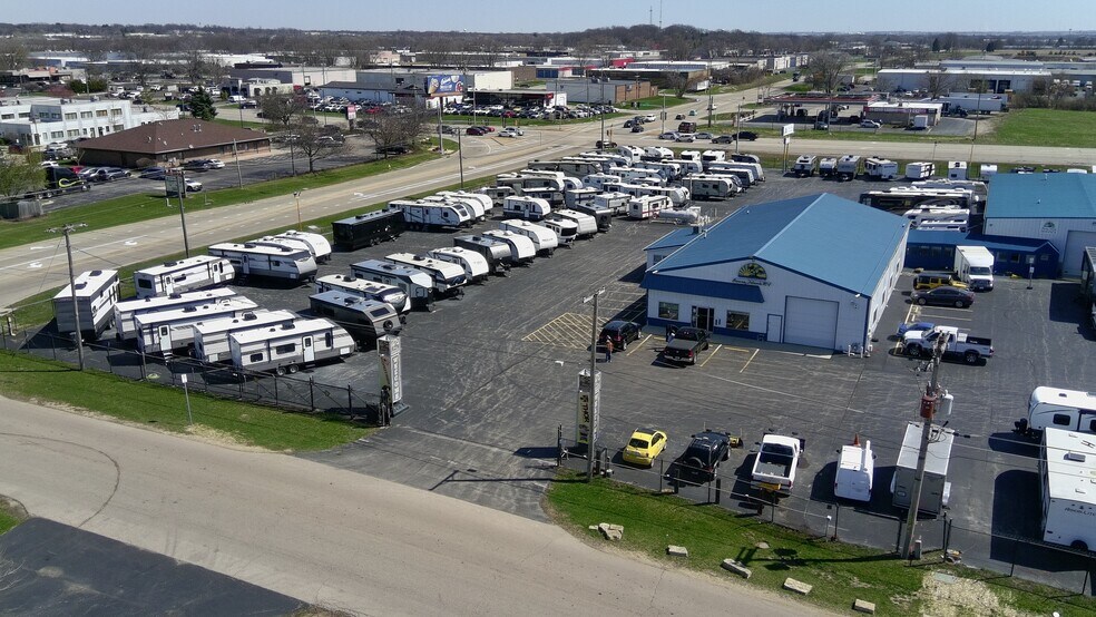 More Photos Of 3442 Merchandise Dr, Rockford Mixed Retail For Sale