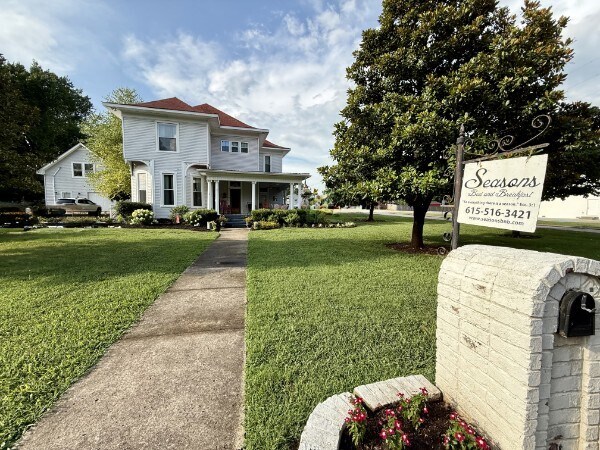 More Photos Of 101 Webb Rd E, Bell Buckle Hospitality For Sale