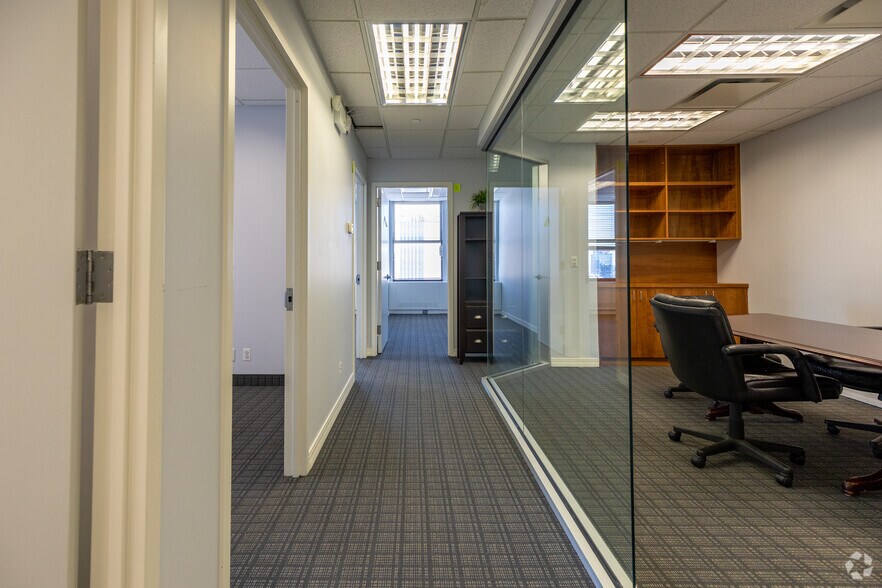 More Photos Of 26 Court St, Brooklyn Office Residential For Lease