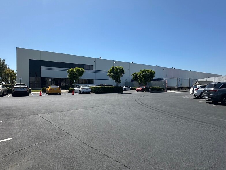 Primary Photo Of 11500 Los Nietos Rd, Santa Fe Springs Distribution For Lease