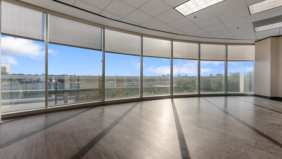 More Photos Of 9101 Lyndon B Johnson Fwy, Dallas Office For Lease