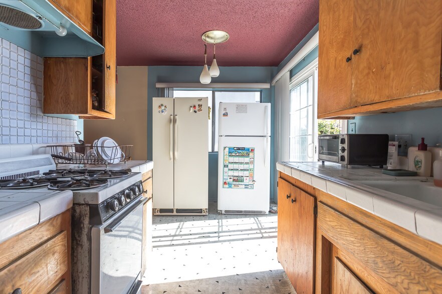 More Photos Of 3667 Veteran Ave, Los Angeles Apartments For Sale