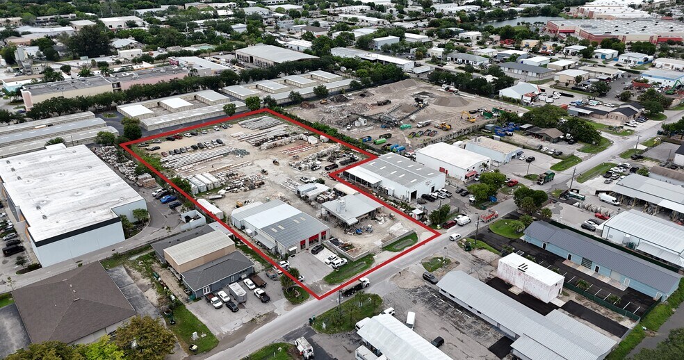 Primary Photo Of 1901 Elsa St, Naples Showroom For Lease