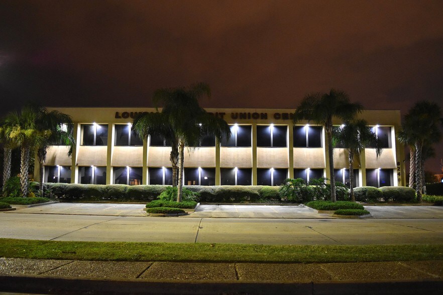 More Photos Of 824 Elmwood Park Blvd, New Orleans Medical For Lease