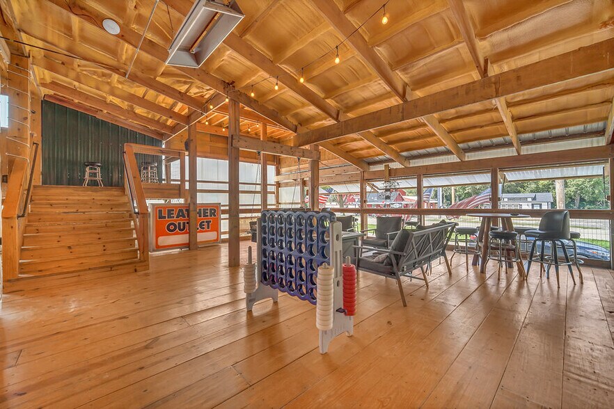 More Photos Of 602 Clark St, Utica Restaurant For Sale