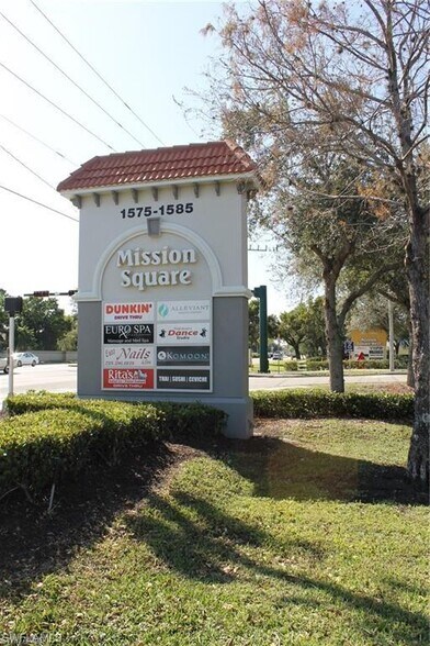 More Photos Of 1575 Pine Ridge Rd, Naples General Retail For Sale