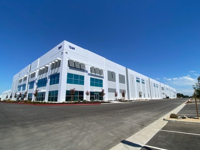 More Photos Of 1269 E Grant Line Rd, Tracy Distribution For Lease