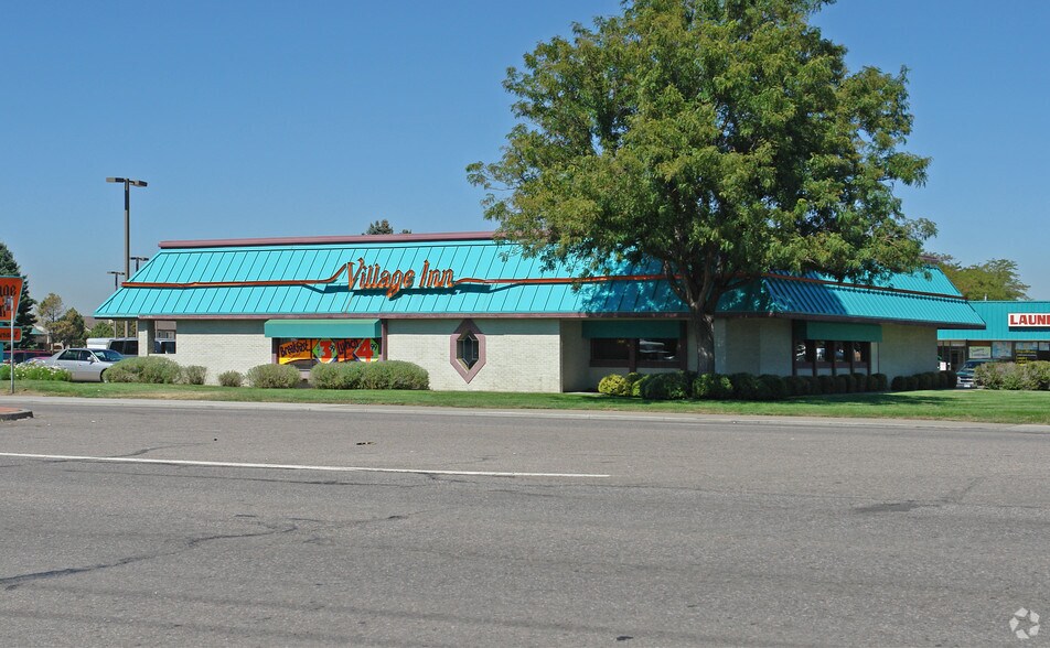 Primary Photo Of 15395 E Colfax Ave, Aurora Restaurant For Lease