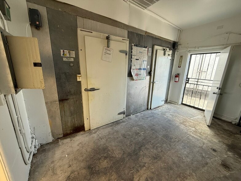 More Photos Of 1410-1464 Cary Ave, San Mateo General Retail For Lease