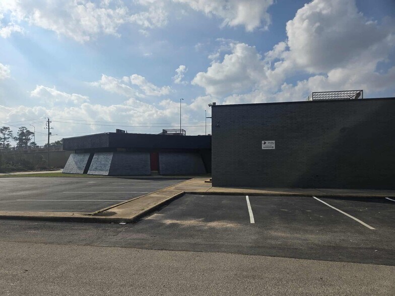 More Photos Of 8300 Homestead Rd, Houston Medical For Sale