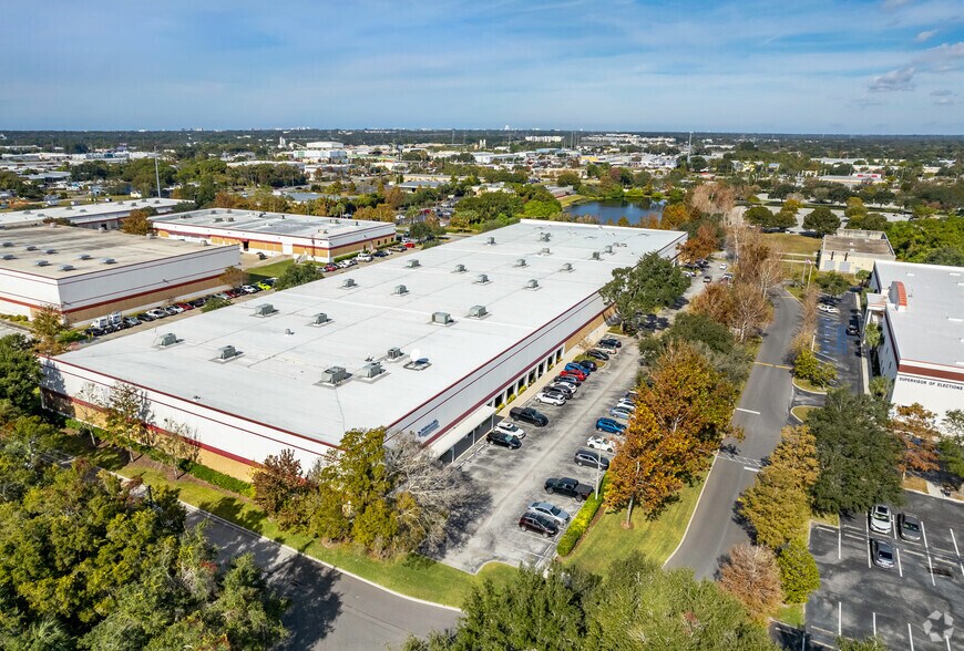 More Photos Of 12901 Starkey Rd, Largo Light Manufacturing For Lease